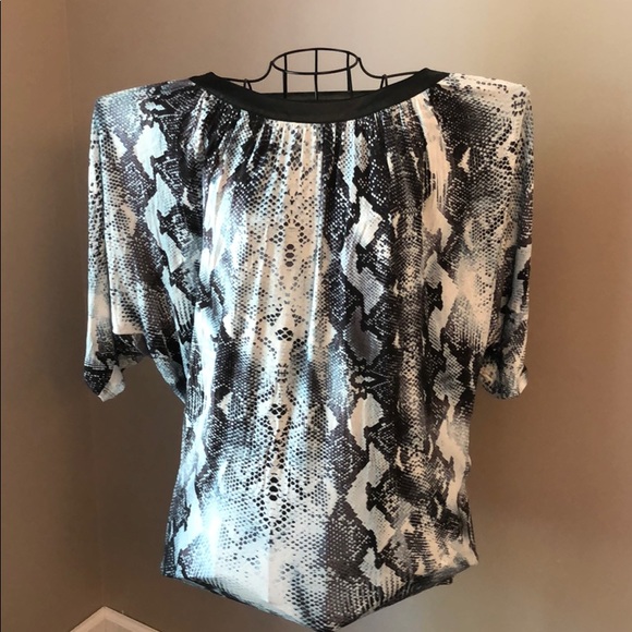 Tunic - Picture 2 of 3